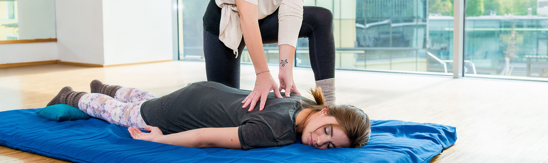 Esthéticienne praticienne réflexologie plantaire et Shiatsu Hugueneau